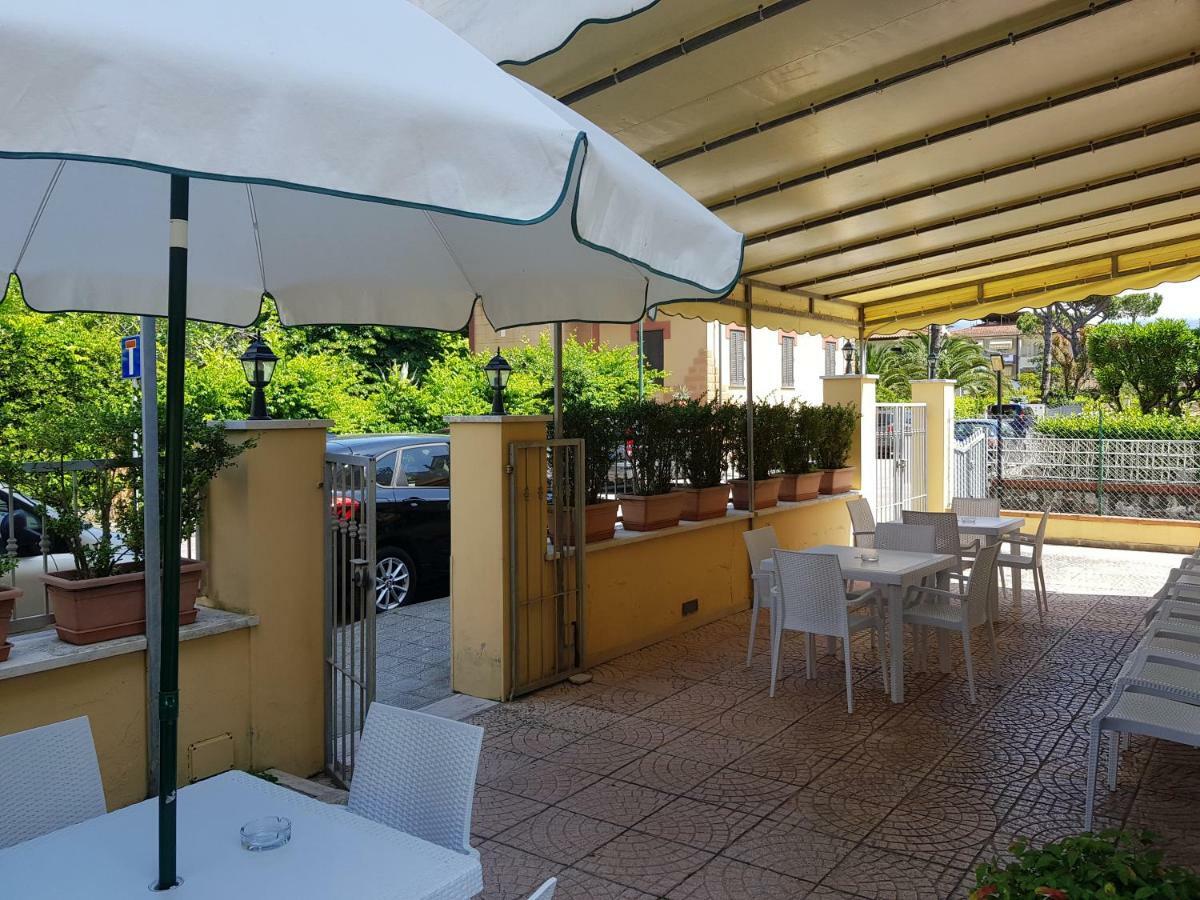 Hotel Margot Lido di Camaiore Luaran gambar